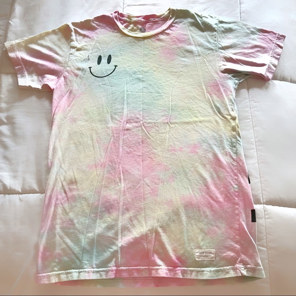 Tie Dye Graphic Tshirt